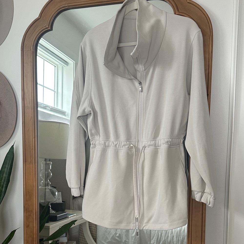 Lululemon cinch waist full zip jacket